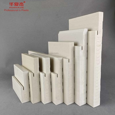 İyi fiyat Yüksek Parlak WPC PVC Kapı Kasası Giriş Kapısı 53 Mm X 8 Mm çevrimiçi