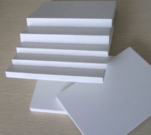 İyi fiyat Kalınlık 5mm 10mm PVC Köpük Tahta Levha Beyaz Mobilya Beyaz PVC Levha çevrimiçi