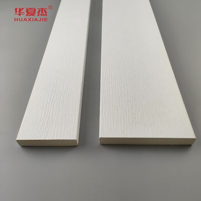 İyi fiyat Çevrek PVC kalıplar geniş bir uygulama yelpazesi için beyaz renkli PVC tahta çevrimiçi