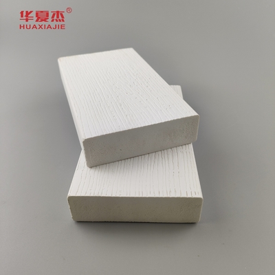 Toptan döşeme tahta beyaz vinil 5/4inx4inx12ft çevre dostu pvc köpük kalıplama konut dekorasyonu için pvc profilleri