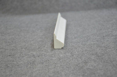 İyi fiyat İç Duvar Özelleştirilmiş 28mm X 17mm Taban Kapak Sayfası PVC Trim Kalıplama çevrimiçi