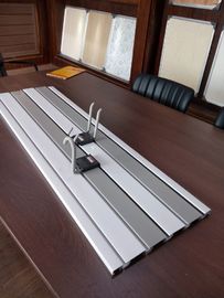İyi fiyat Kumtaşı Rengi Depolama İçin Toplanmış PVC Elemanları Panelleri 2.44m * 11cm * 2cm çevrimiçi