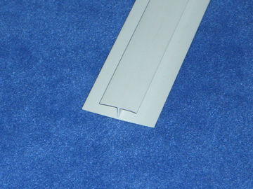İyi fiyat PVC Panellerle Eşleşen 5mm Veya 8mm Lamine PVC Trim Kalıp Konnektörü çevrimiçi
