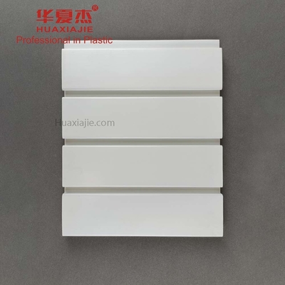 İyi fiyat Ev İç İçin Pürüzsüz Yüksek Parlak Pvc Slatwall Paneli çevrimiçi