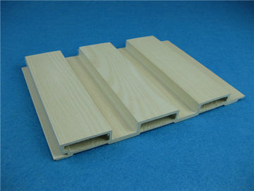 İyi fiyat Garage Smooth Surface ile Dayanıklı Cedar WPC Ekstrüzyon Profilleri çevrimiçi