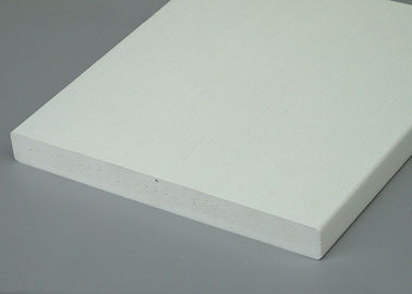 İyi fiyat Ev için 1x8 Toksik olmayan Pürüzsüz PVC Trim Yönetim Kurulu / Hücresel PVC Trim çevrimiçi