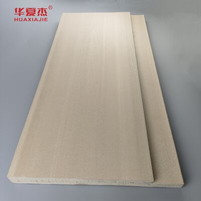 İyi fiyat Dayanıklı WPC Kapı Çerçeve ve Jamb Woodgrain Deseni ile Su geçirmez ve Temizlenmesi Kolay çevrimiçi