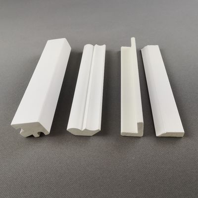 İyi fiyat Dekoratif Dekorasyon Kalıplama / PVC Profiller Su geçirmez SIL MOSING / PVC KURON / YATAK KALP / Dış Köşe çevrimiçi